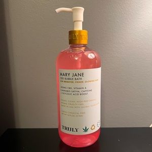 NEVER USED Truly Beauty Mary Jane Bubble Bath